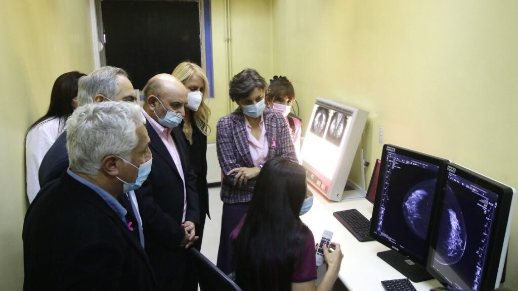 Fundación Care logra ley que exime el requisito de orden médica para el examen preventivo de mamografía